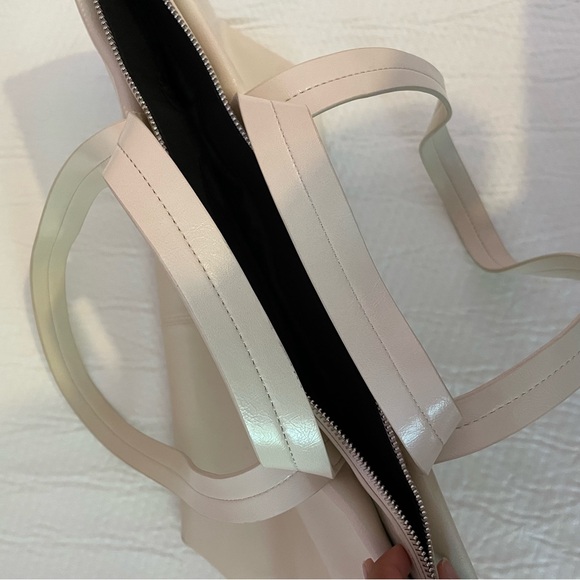 Call It Spring // Turkana White Tote - Picture 7 of 8